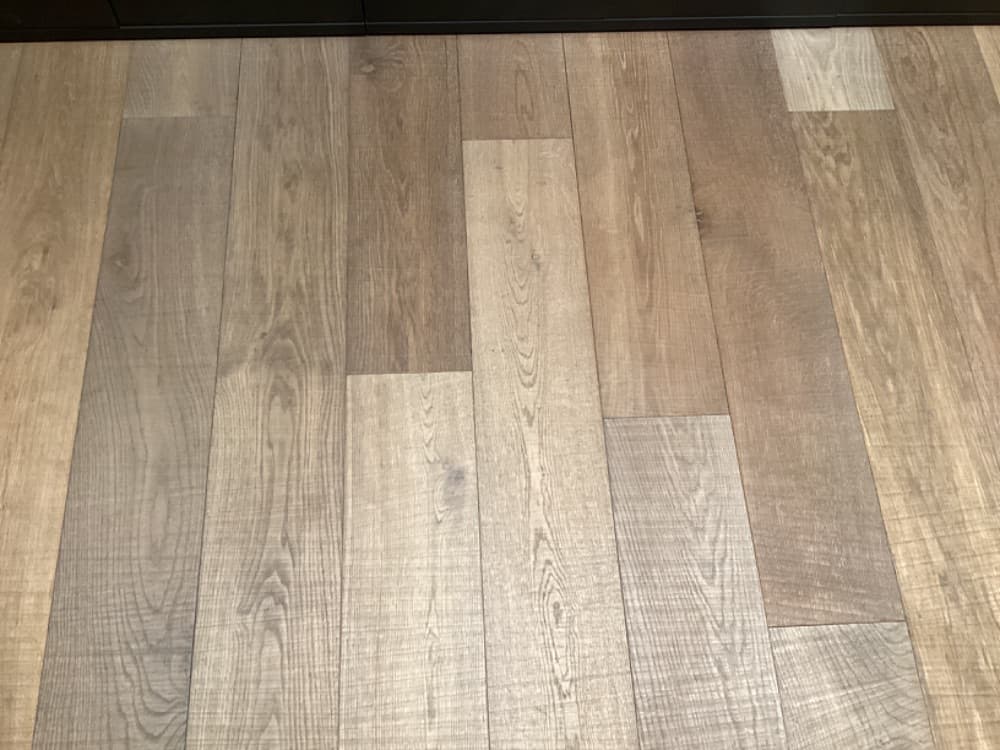 Timber floorboard (300m/sq)
