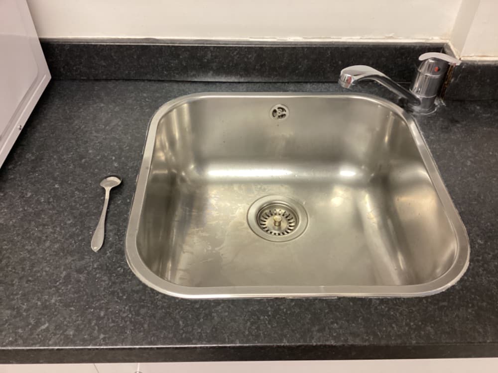 Kitchen sink 