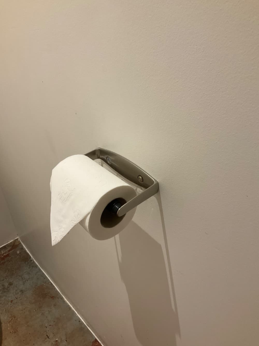 Toilet roll holder