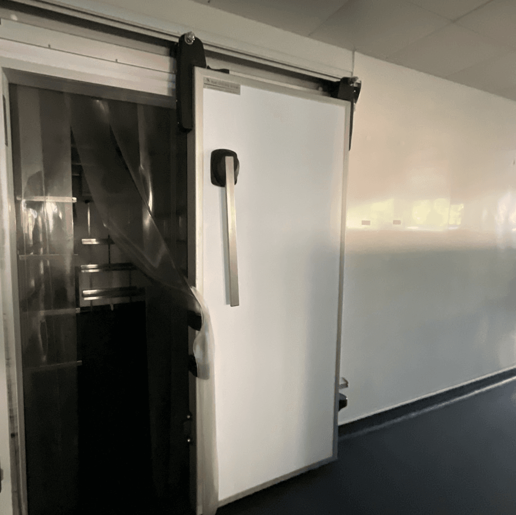 "Ryan Chilling Group" Walk-In Cold Room 