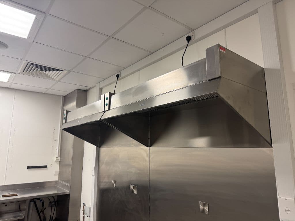 Kitchen extractor hoods