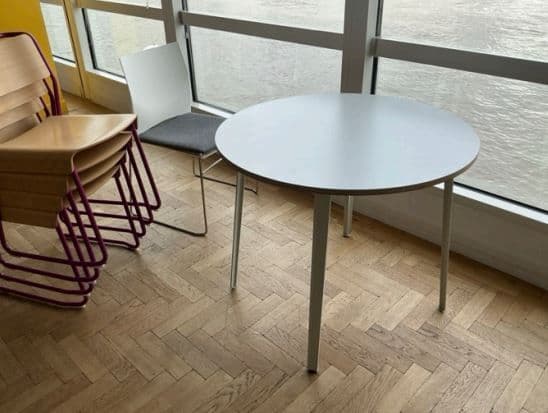 Dining Tables Round