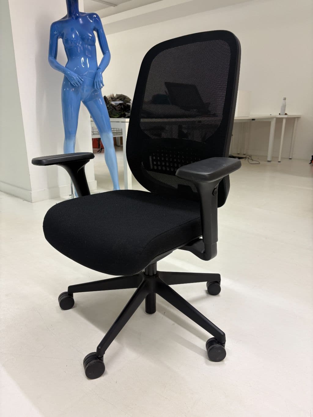 Connection Mesh-back office task chair