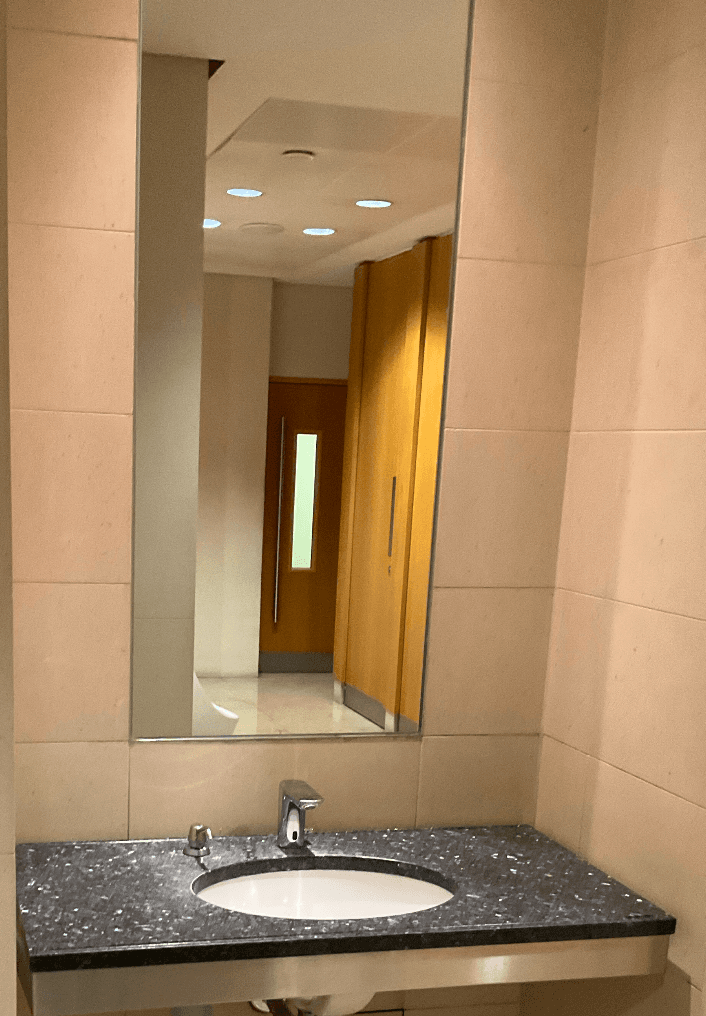 Bathroom mirror - Above singular unit
