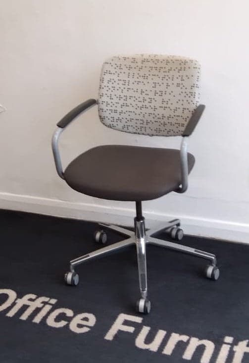 Black & white patterned Connection gas lift swivel meeting or operator chairs
