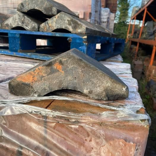 Blue Coping Stones – Classic Garden & Wall Edging