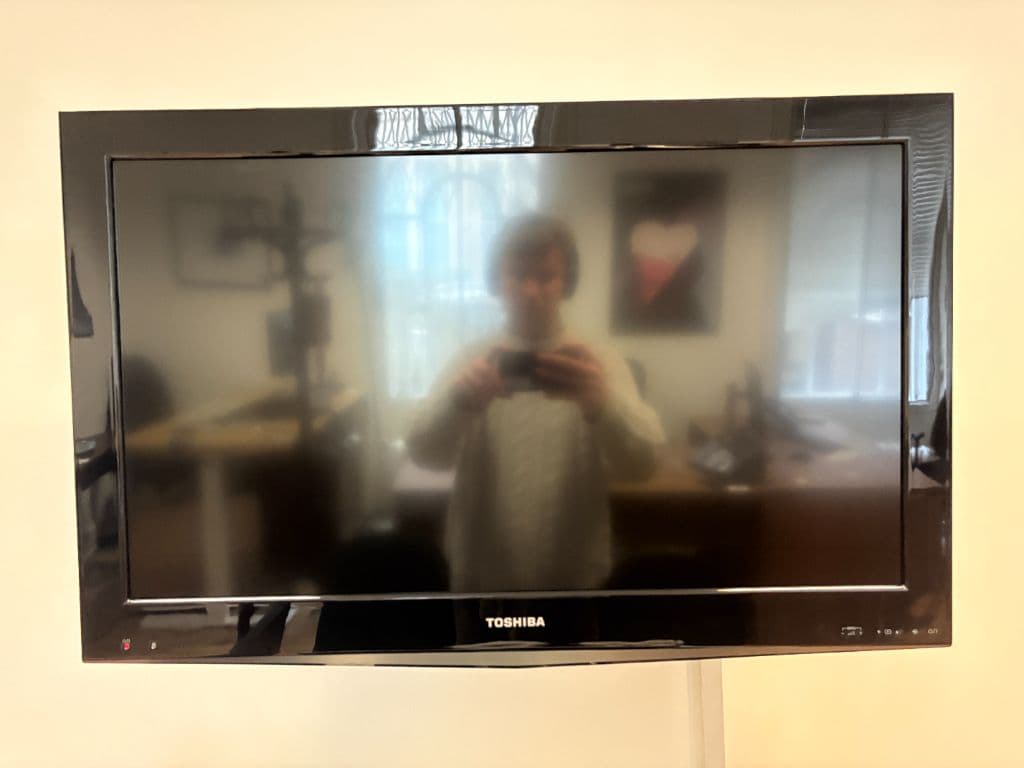Flat-screen Tv
